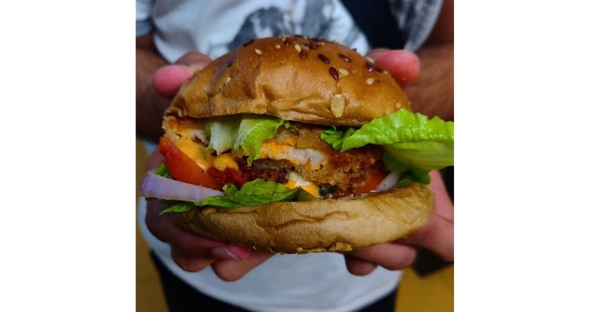 hardyz-the-best-burger-in-chandigarh